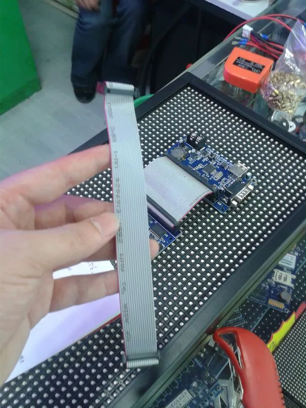 Composants et câblage d’un panneau LED